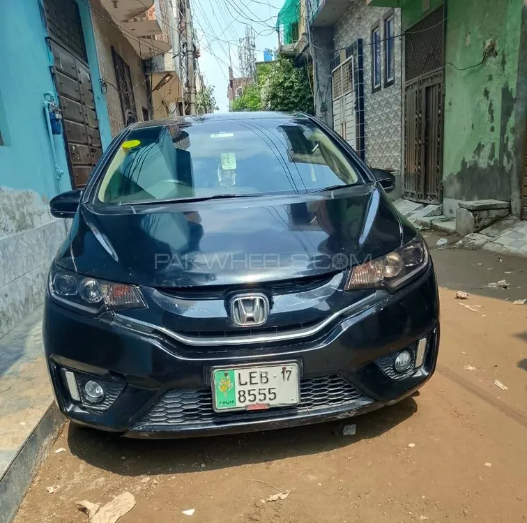 Honda Fit 2017 for Sale in Lahore Image-1