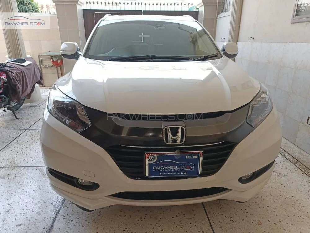 Honda Vezel 2015 for Sale in Lahore Image-1