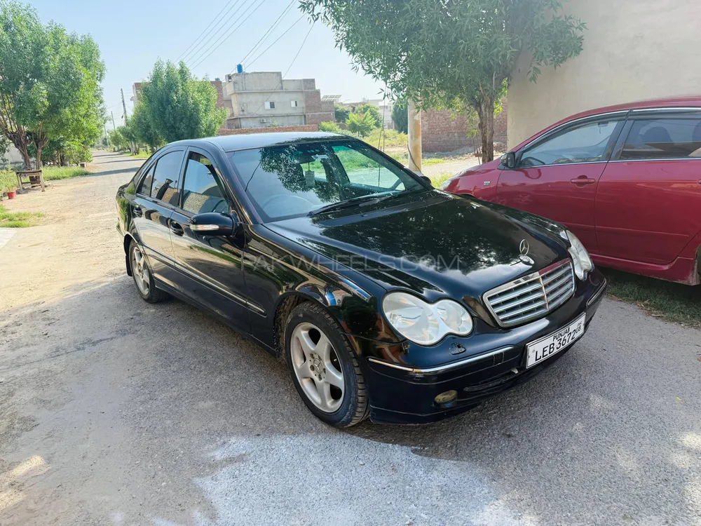 Mercedes Benz C Class 2003 for Sale in Multan Mercedes Benz C Class 2003 for Sale in Multan Image-4