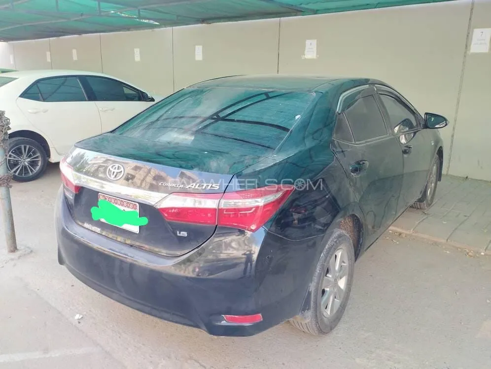 Toyota Corolla 2016 for Sale in Multan Image-1