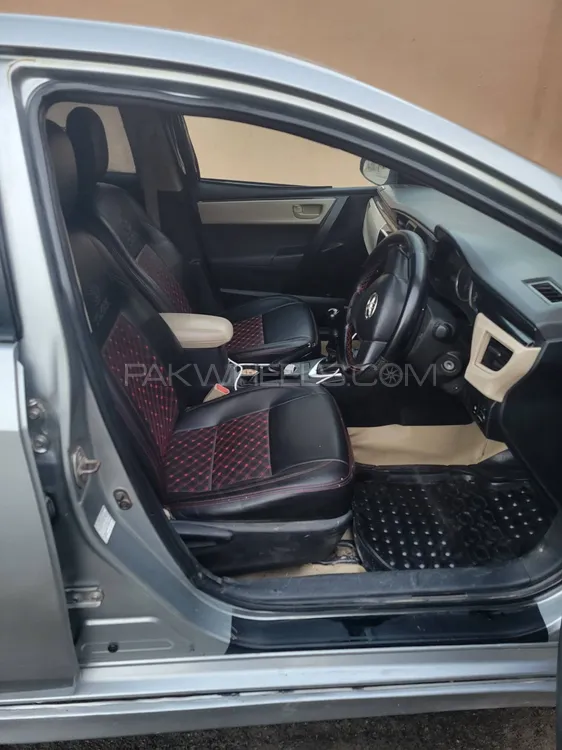 Toyota Corolla 2015 for Sale in Faisalabad Image-1