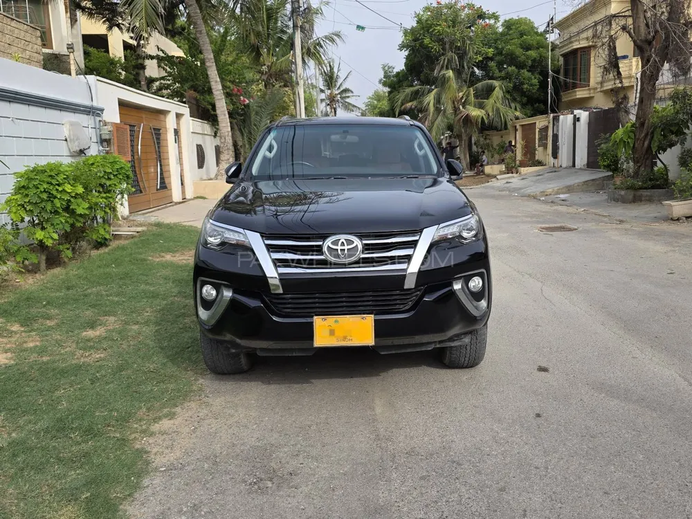 Toyota Fortuner 2017 for Sale in Karachi Image-1