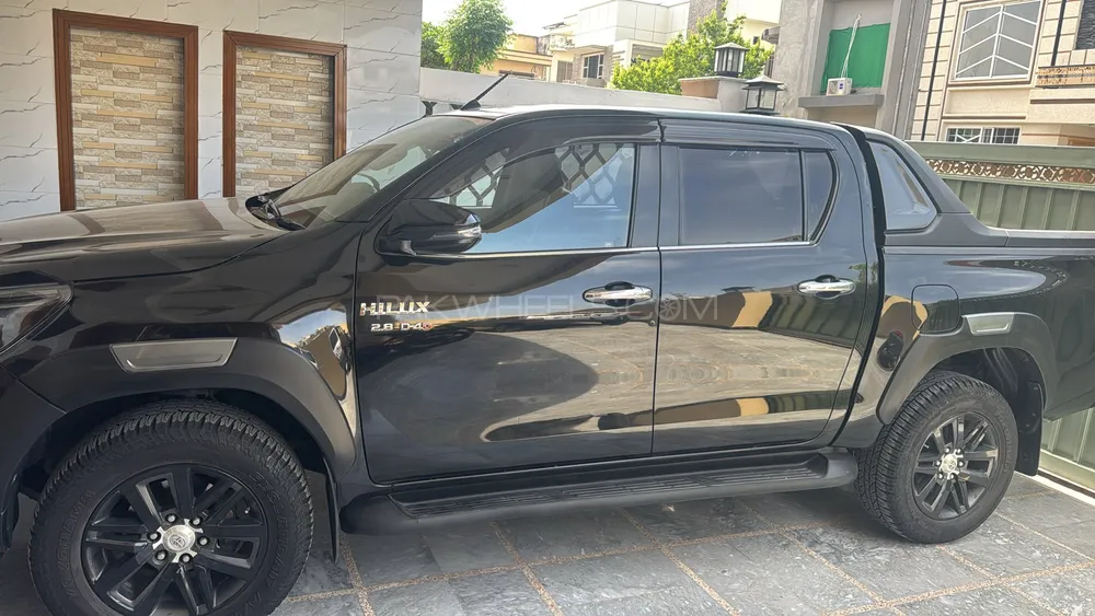 Toyota Hilux 2020 for Sale in Islamabad Image-1