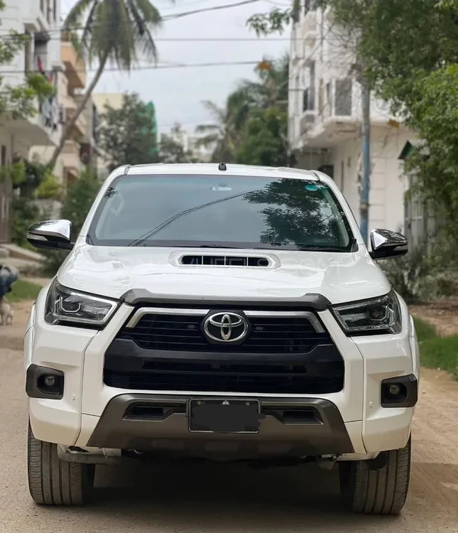 Toyota Hilux 2017 for Sale in Karachi Toyota Hilux 2017 for Sale in Karachi Image-2