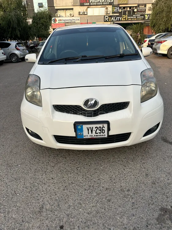 Toyota Vitz 2009 for Sale in Islamabad Image-1