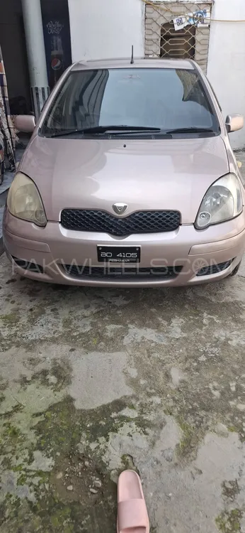Toyota Vitz 2000 for Sale in Mardan Image-1