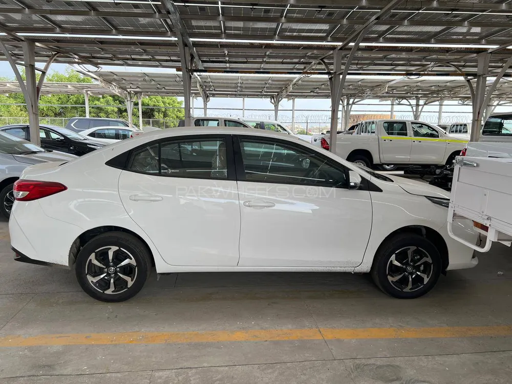 Toyota Yaris Sedan 2025 for Sale in Karachi Image-1