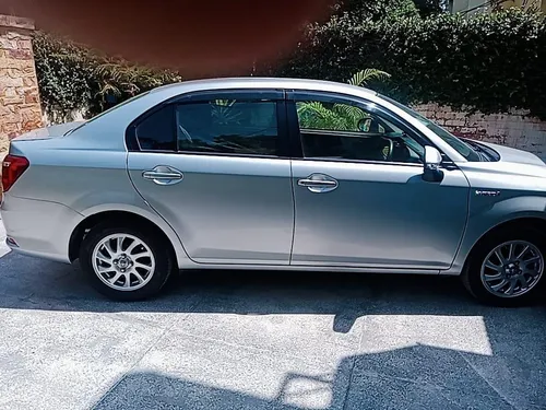 Toyota Corolla Axio Hybrid 1.5 2017