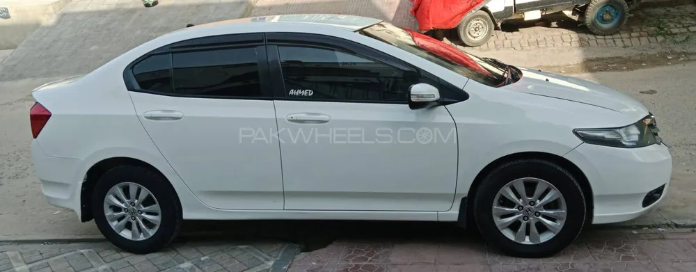 Honda City 2016 for Sale in Faisalabad Image-1