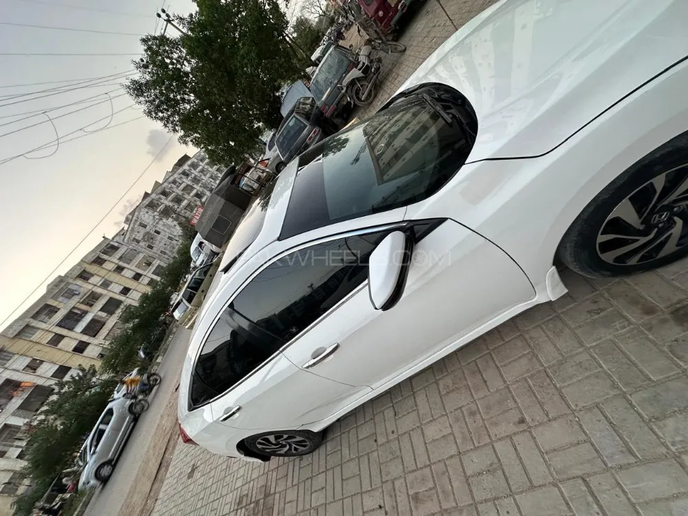 Honda Civic 2018 for Sale in Karachi Image-1