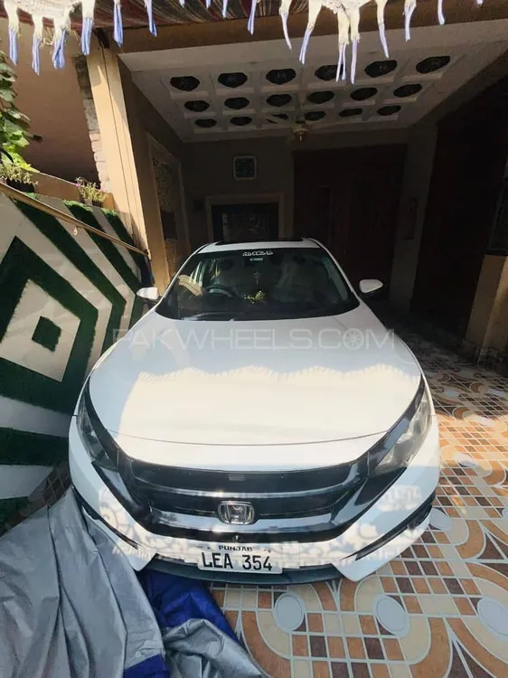 Honda Civic 2017 for Sale in Lahore Image-1