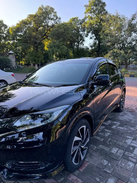 Honda Vezel 2016 for Sale in Islamabad Image-1