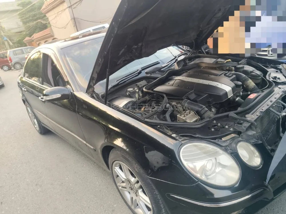 Mercedes Benz E Class 2007 for Sale in Lahore Image-1