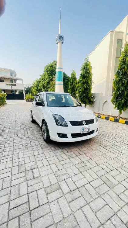 Suzuki Swift 2011 for Sale in Islamabad Image-1