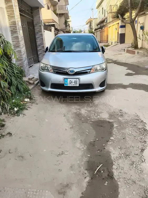 Toyota Corolla Axio 2014 for Sale in Islamabad Image-1