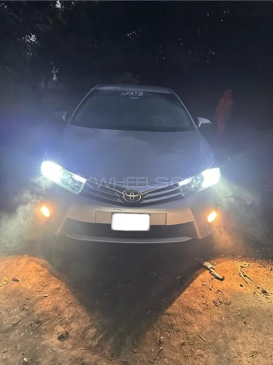 Toyota Corolla 2015 for Sale in Mandi bahauddin Image-1