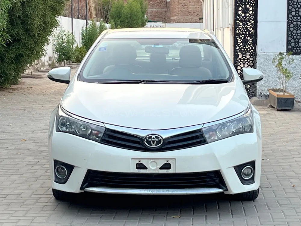 Toyota Corolla 2015 for Sale in Multan Image-1