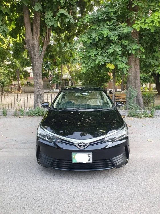 Toyota Corolla 2017 for Sale in Lahore Image-1