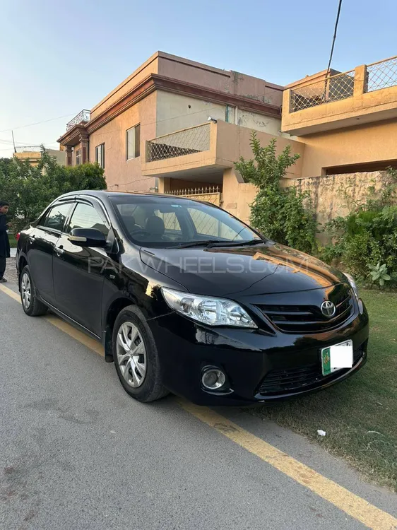 Toyota Corolla 2013 for Sale in Lahore Image-1
