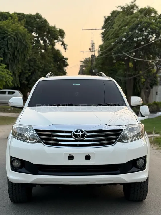 Toyota Fortuner 2015 for Sale in Lahore Image-1