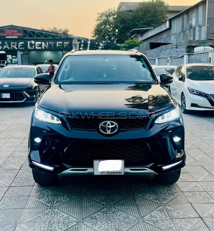 Toyota Fortuner 2018 for Sale in Islamabad Image-1