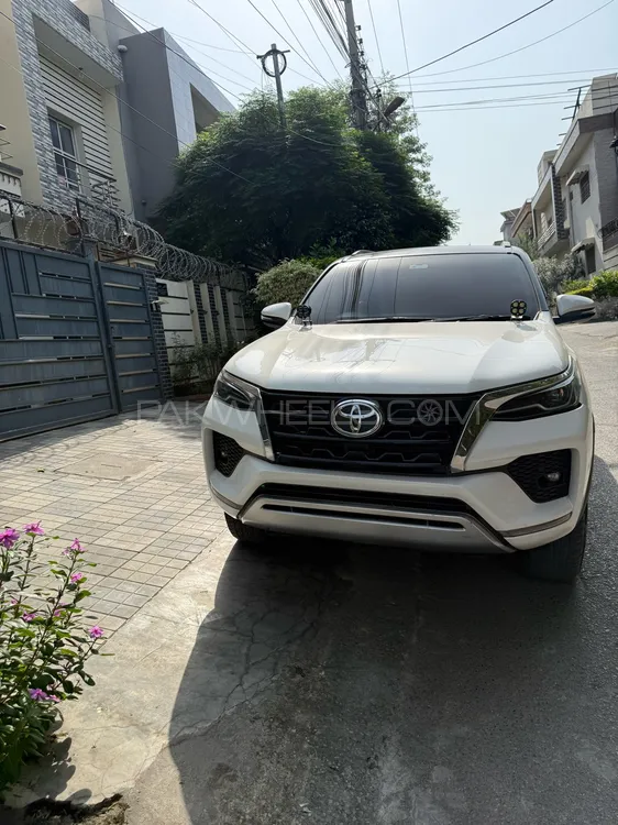 Toyota Fortuner 2021 for Sale in Islamabad Image-1