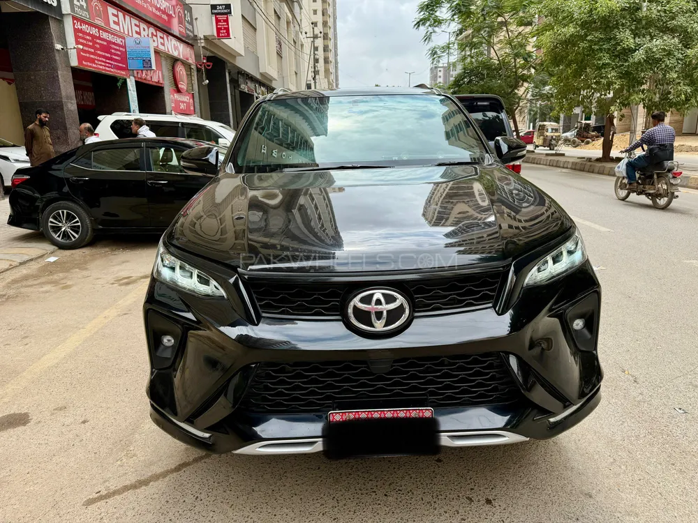 Toyota Fortuner 2022 for Sale in Karachi Image-1