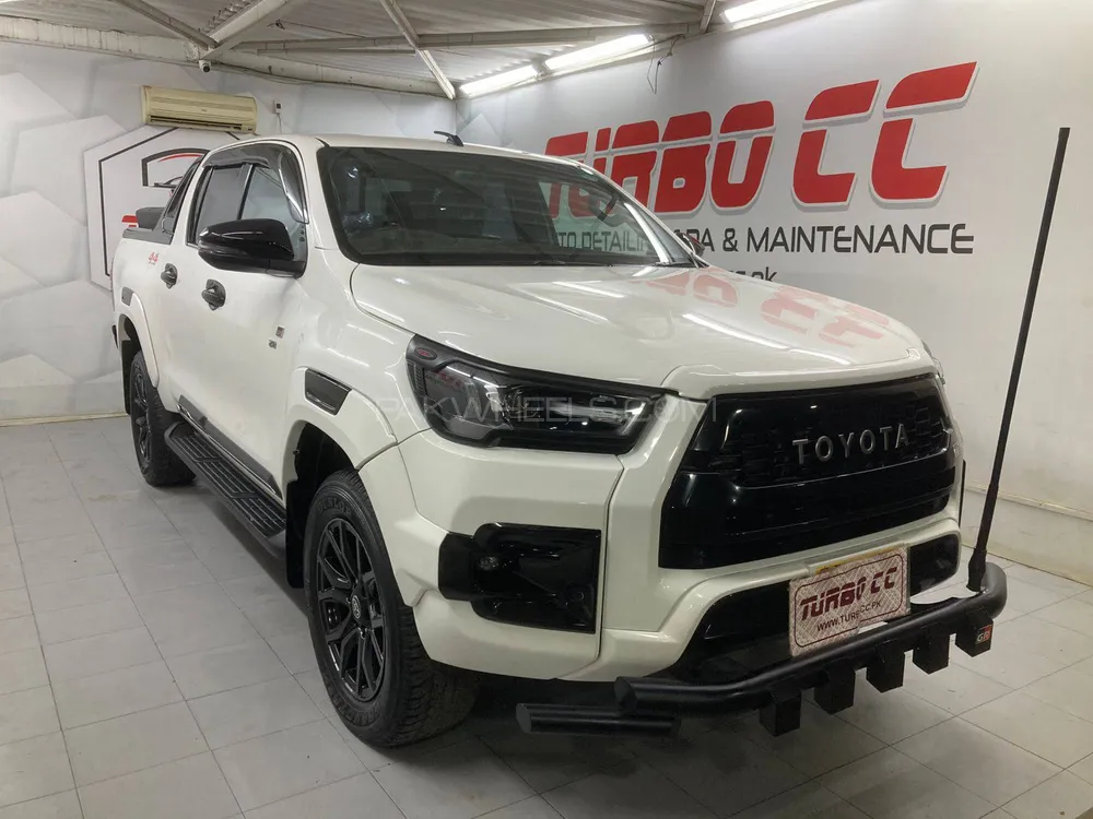 Toyota Hilux 2023 for Sale in Karachi Image-1