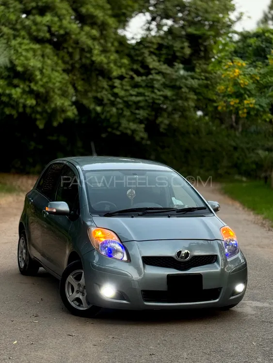 Toyota Vitz 2009 for Sale in Islamabad Image-1