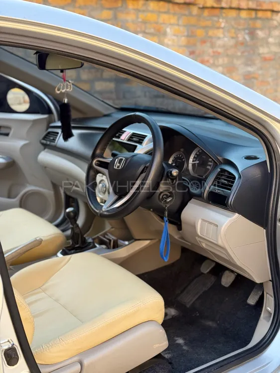 Honda City 2015 for Sale in Abbottabad Honda City 2015 for Sale in Abbottabad Image-8