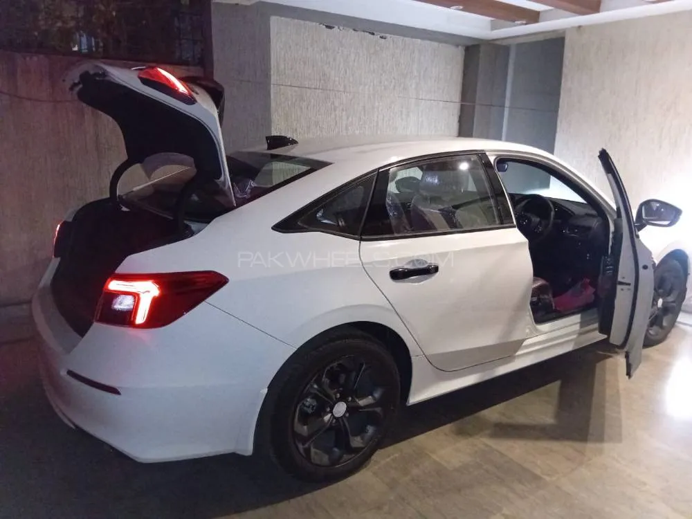 Honda Civic 2024 for Sale in Rawalpindi Image-1