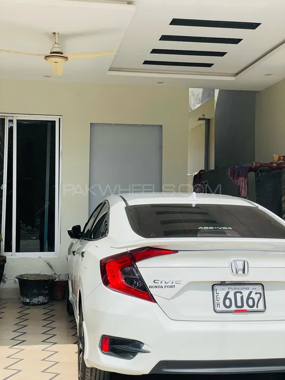 Honda Civic 2017 for Sale in Kasur Image-1