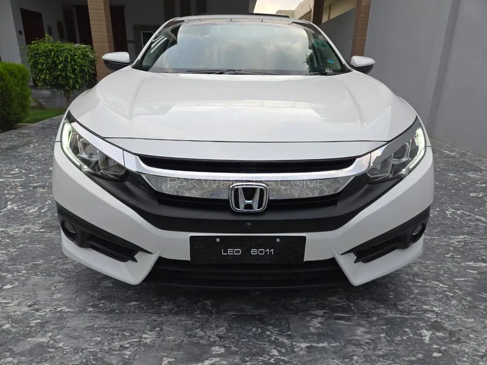 Honda Civic 2019 for Sale in Mian Wali Image-1