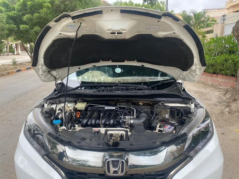 Honda Vezel 2016 for Sale in Karachi Honda Vezel 2016 for Sale in Karachi Image-14