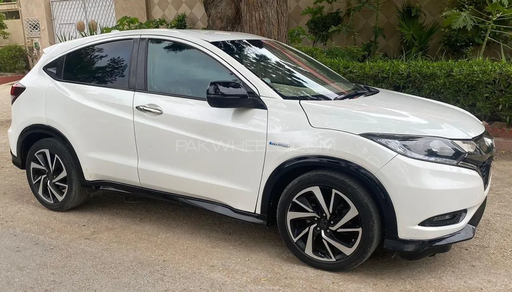 Honda Vezel 2016 for Sale in Karachi Honda Vezel 2016 for Sale in Karachi Image-4