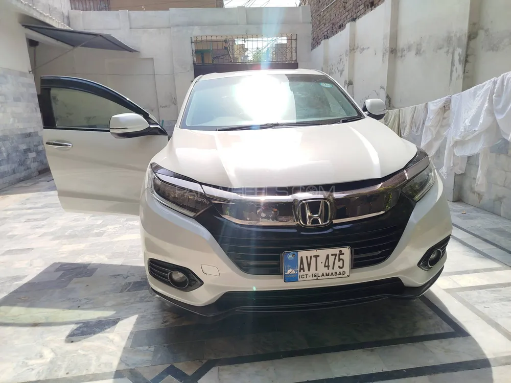 Honda Vezel 2018 for Sale in Peshawar Image-1