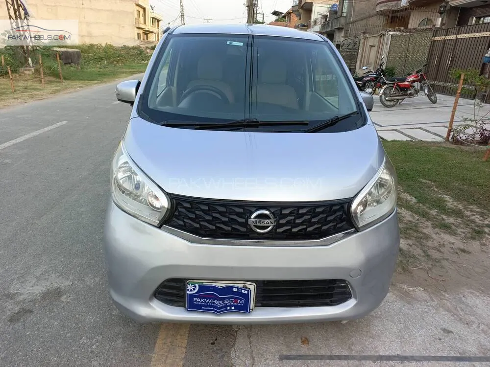 نسان ڈیز 2013 for Sale in لاہور Image-1