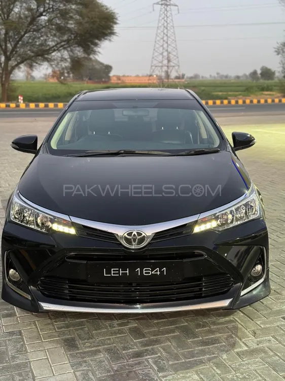 Toyota Corolla 2019 for Sale in Faisalabad Image-1