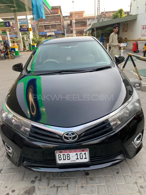 Toyota Corolla 2015 for Sale in Islamabad Image-1