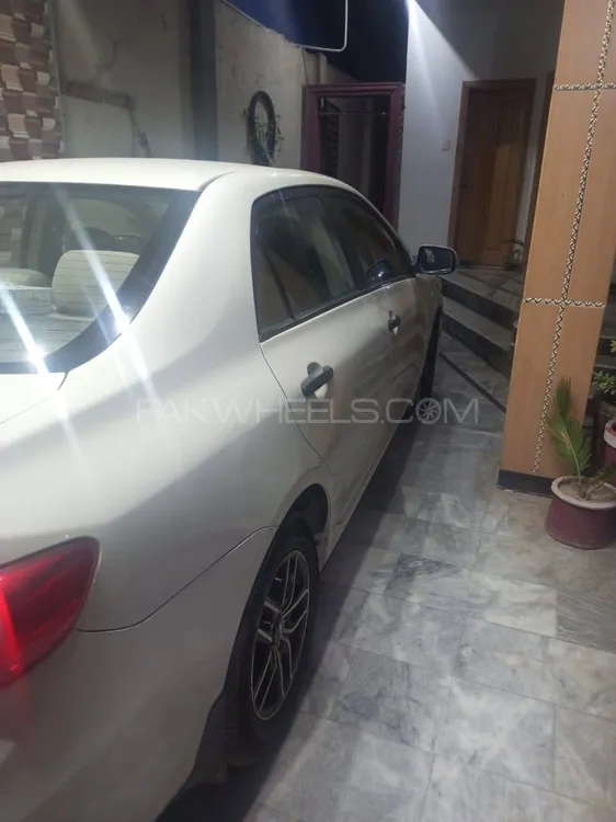 Toyota Corolla 2013 for Sale in Peshawar Image-1