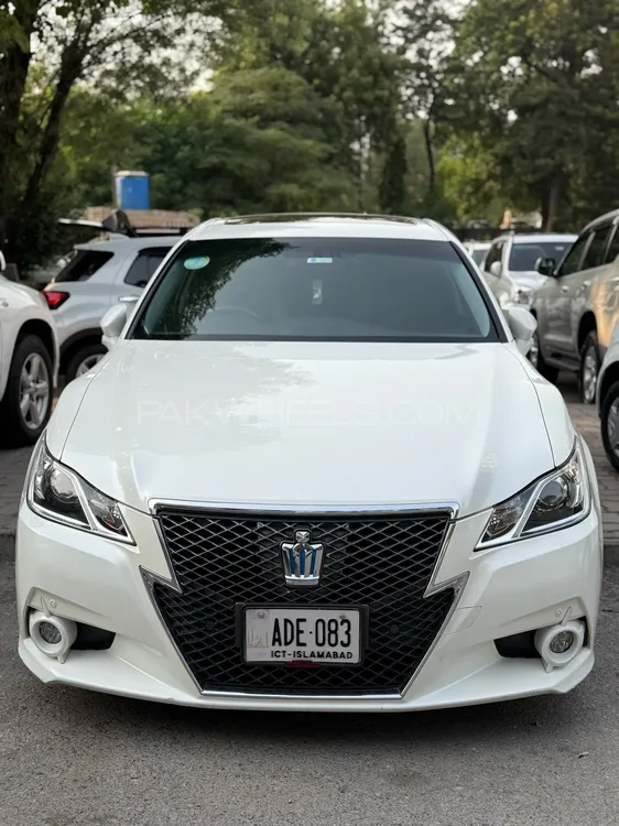 Toyota Crown 2013 for Sale in Islamabad Image-1