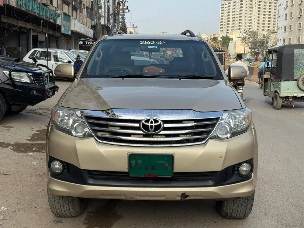 Toyota Fortuner 2014 for Sale in Karachi Image-1