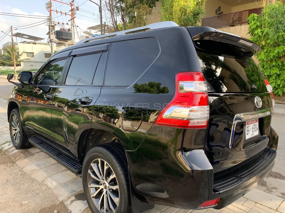 Toyota Prado 2010 for Sale in Karachi Image-1
