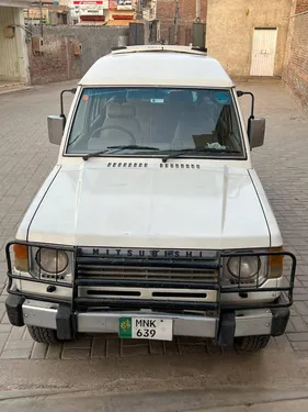 Mitsubishi Pajero Exceed 2.5D 1986