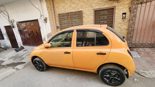 Nissan March Bolero 2003