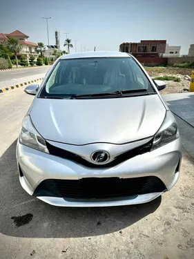 Toyota Vitz F 1.0 2015