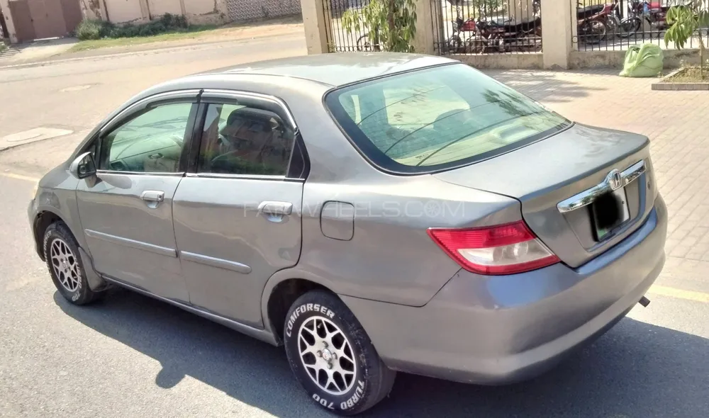 Honda City 2005 for Sale in Lahore Image-1