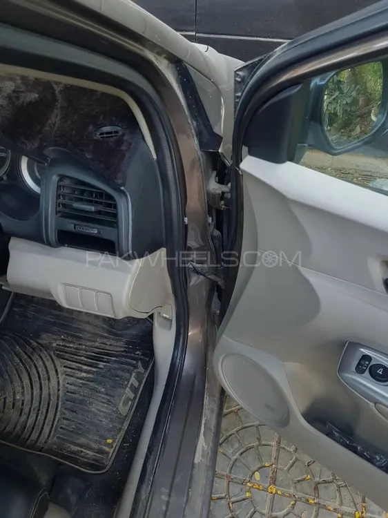 Honda City 2017 for Sale in Karachi Image-1