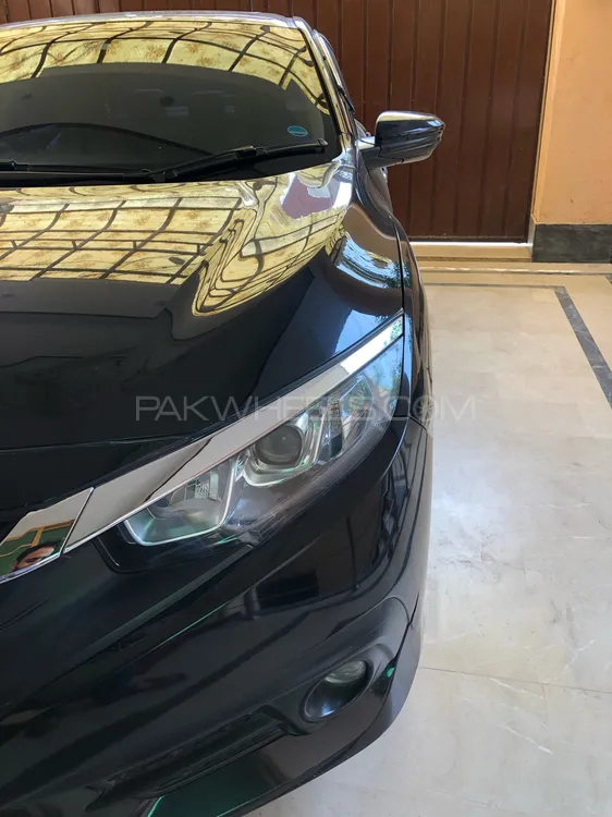 Honda Civic 2018 for Sale in Peshawar Image-1