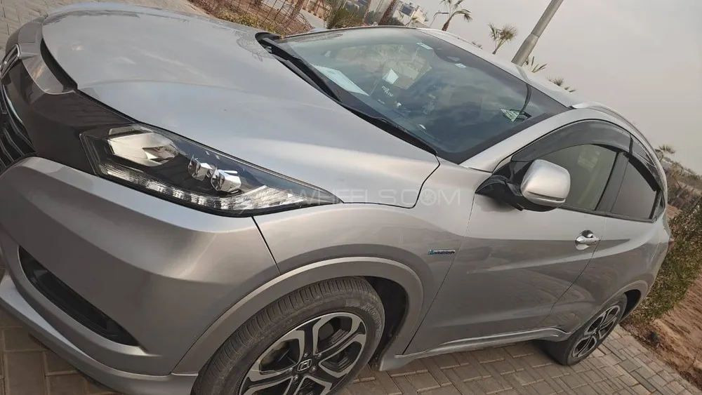 Honda Vezel 2016 for Sale in Islamabad Image-1